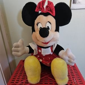 Vintage 80s Disneyland sitting Minnie MouseGreat condish